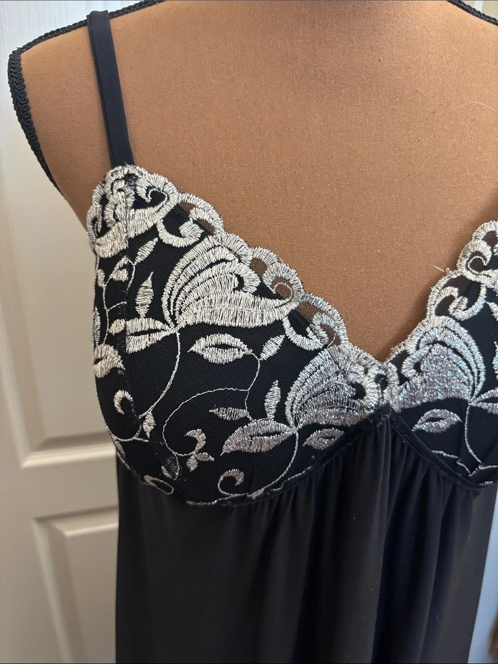 Ambrielle Black & Silver Lace Cup Spaghetti Strap Long Night Gown Size‎ Large